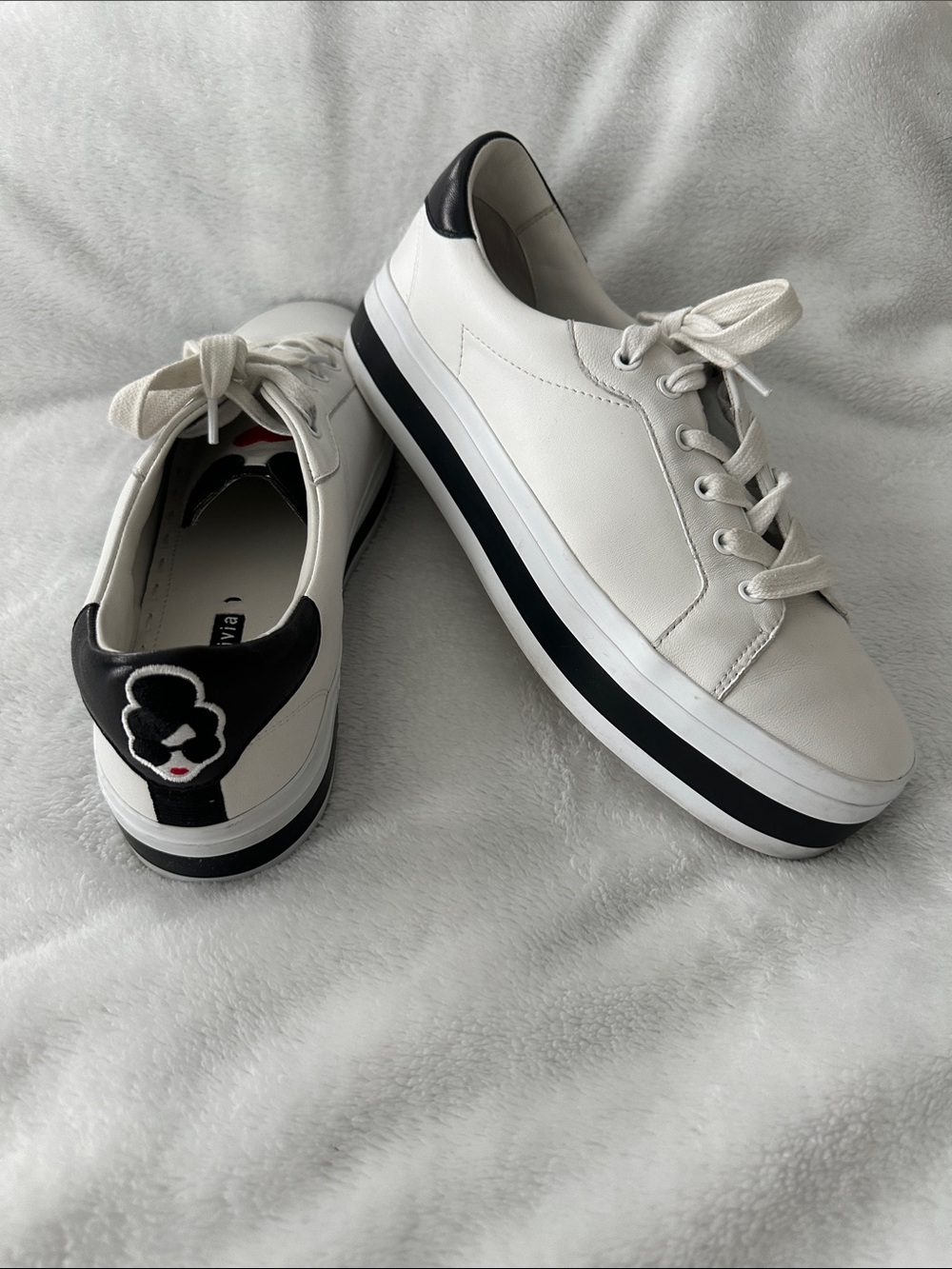 Alice + Olivia White Leather Platform Sneakers Size 10